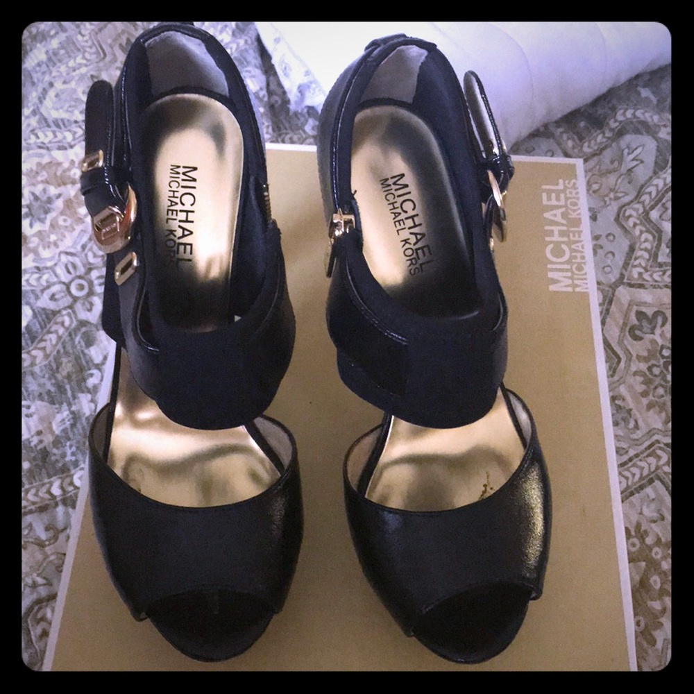 Michael Kors Morgen Platform, Black, size 7.5M
